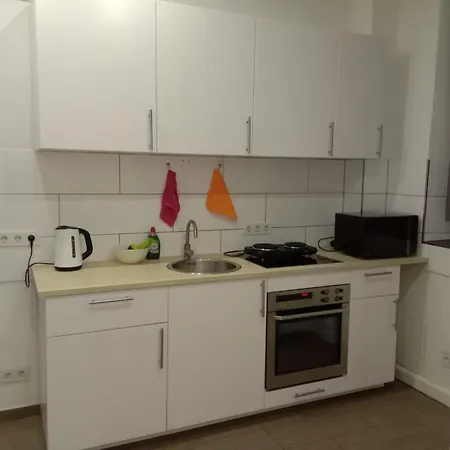 بيت شباب 6-bed 4rent Monteurzimmer *